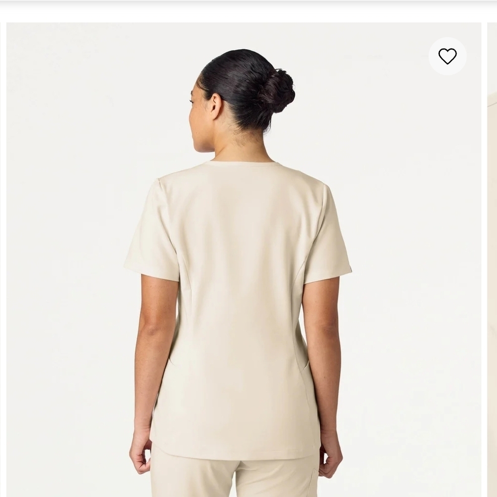 Jaanuu Women's Cream Birch V-Neck Medical Tunic Scrub - Picture 5 of 7